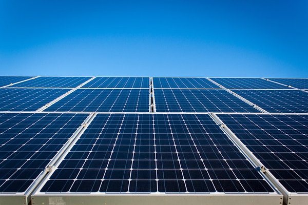 Panneau solaire photovoltaïque : avis et témoignages clients positifs